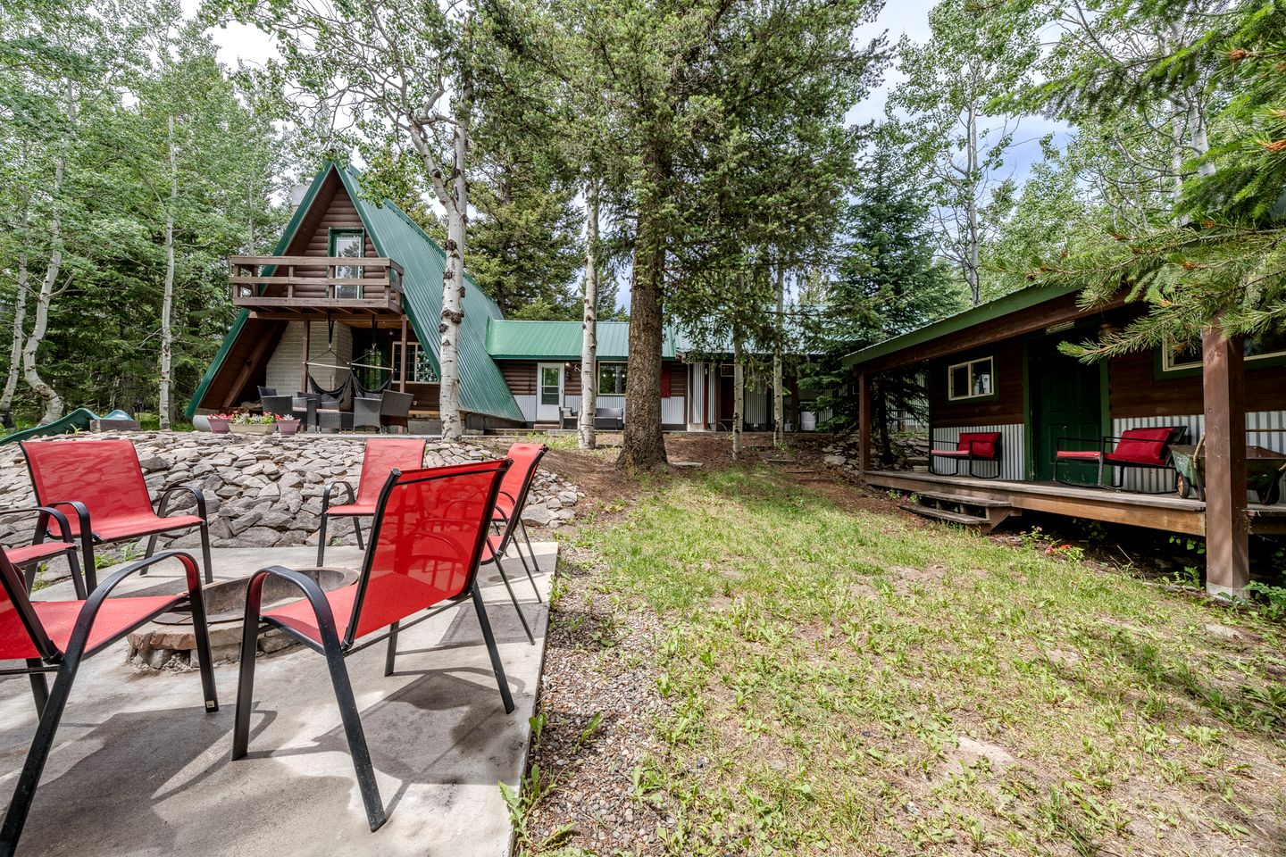 Charming Wooded Cabin with Fire Pit & Bunkhouse Near Yellowstone, Island Park, ID