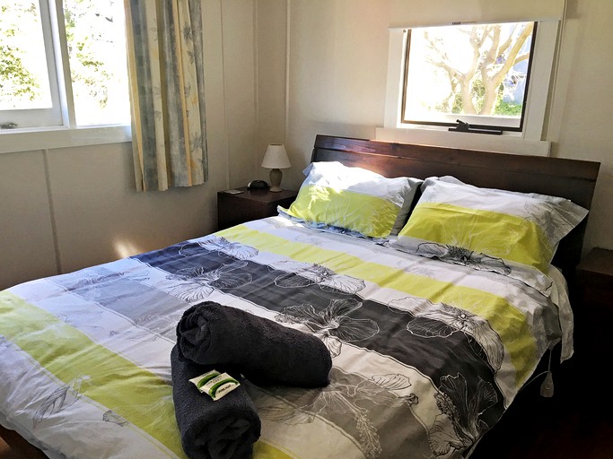 Cottages (Bruny Island, Tasmania, Australia)