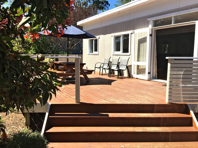 Cottages (Bruny Island, Tasmania, Australia)