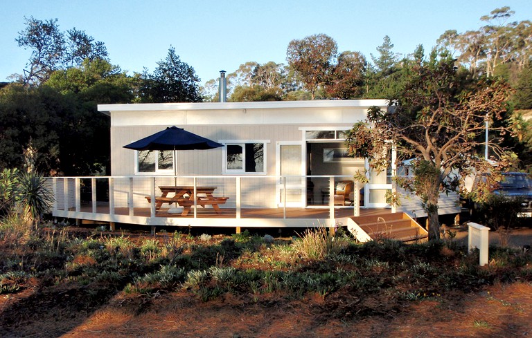 Cottages (Bruny Island, Tasmania, Australia)