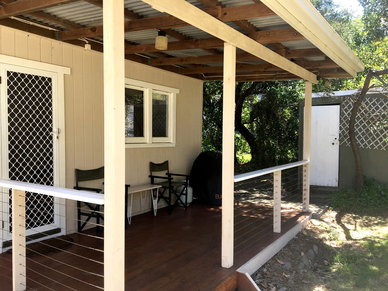 Cozy Beachfront Cottage Rental with Wrap-Around Deck on North Bruny Island, Tasmania