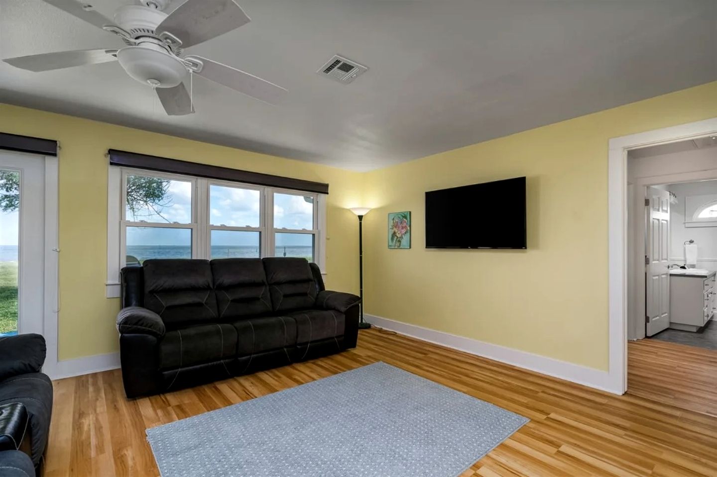 Scenic Bayfront Vacation Home with Private Fishing Pier near Fulton in Rockport, Texas