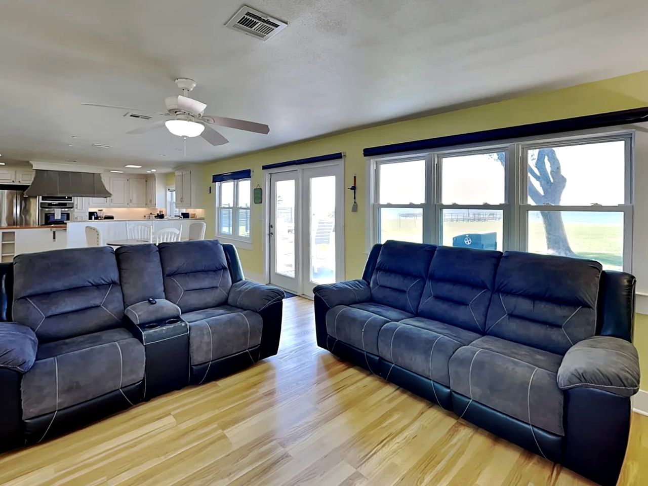 Scenic Bayfront Vacation Home with Private Fishing Pier near Fulton in Rockport, Texas