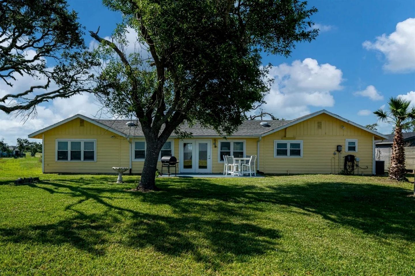 Scenic Bayfront Vacation Home with Private Fishing Pier near Fulton in Rockport, Texas