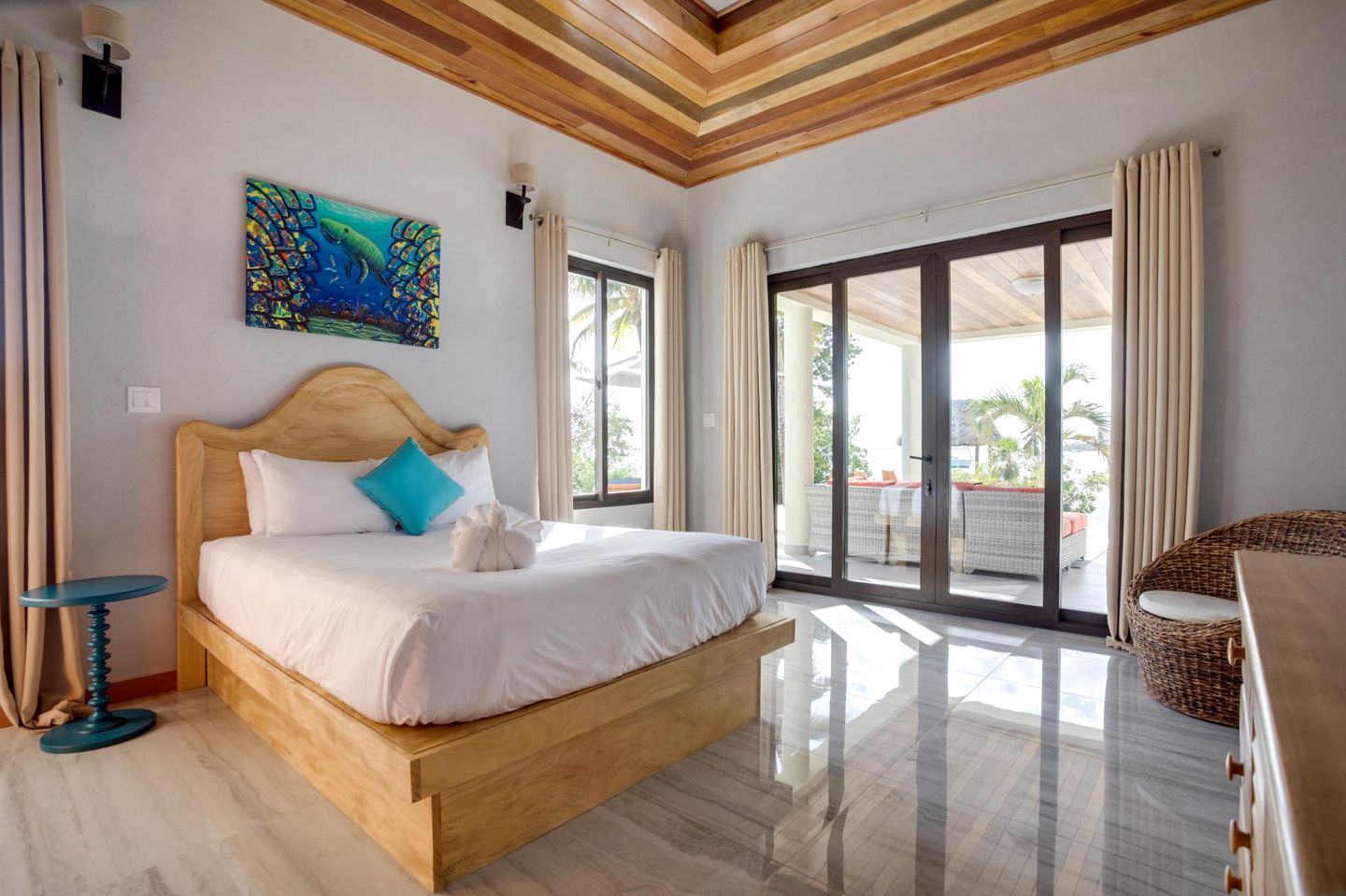 Awesome Beach House with Swimming Pool and Fantastic Vistas in Belize City, Belize District