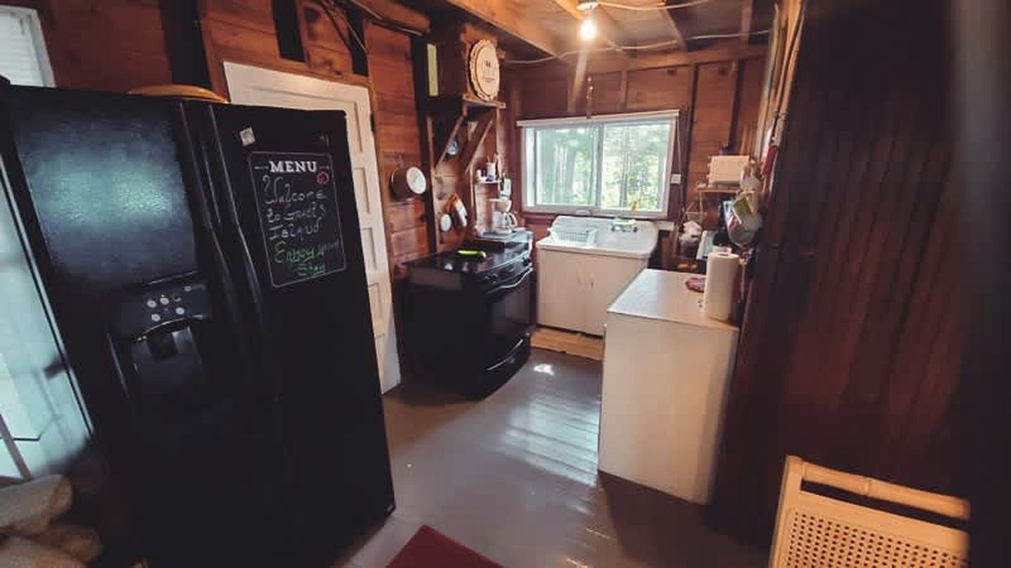 Cozy Spacious Cottage on Private Island for an Unforgettable Family Adventure on Brantingham Lake, New York