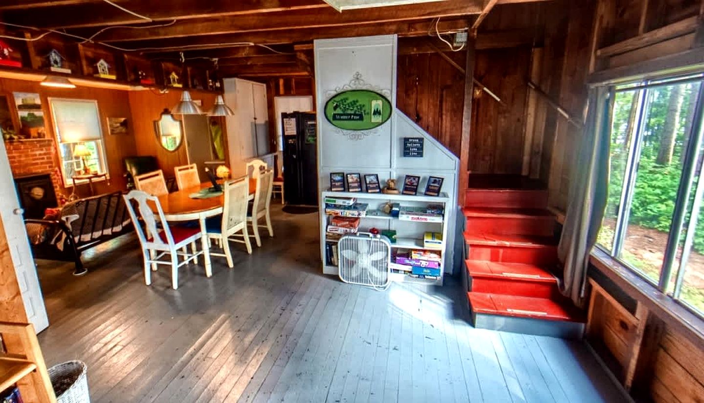 Cozy Spacious Cottage on Private Island for an Unforgettable Family Adventure on Brantingham Lake, New York