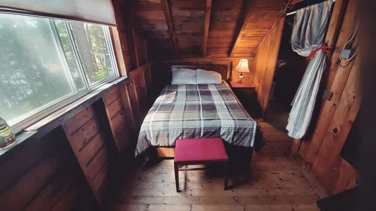 Cozy Spacious Cottage on Private Island for an Unforgettable Family Adventure on Brantingham Lake, New York