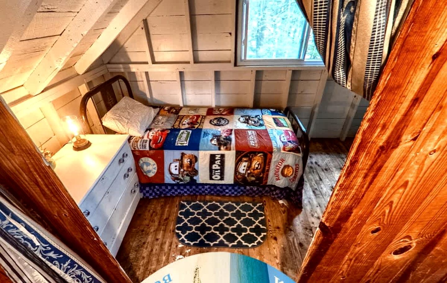 Cozy Spacious Cottage on Private Island for an Unforgettable Family Adventure on Brantingham Lake, New York