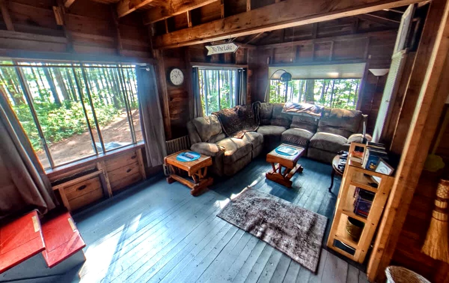 Cozy Spacious Cottage on Private Island for an Unforgettable Family Adventure on Brantingham Lake, New York