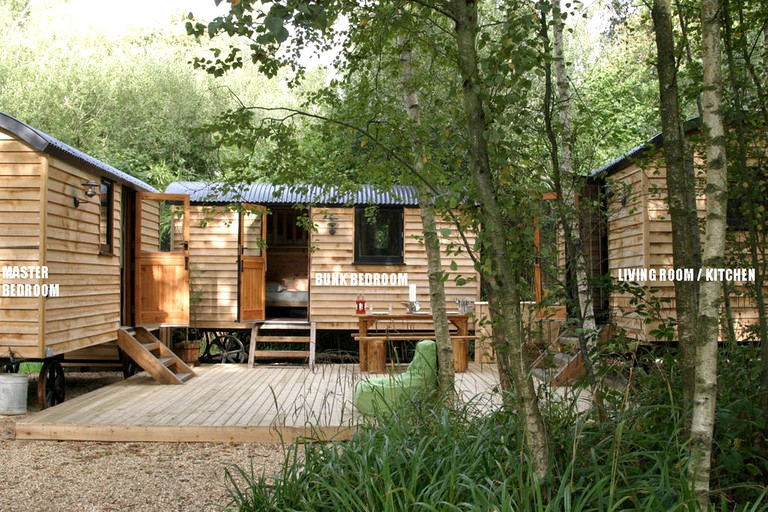 Cabins (Ryde, England, United Kingdom)