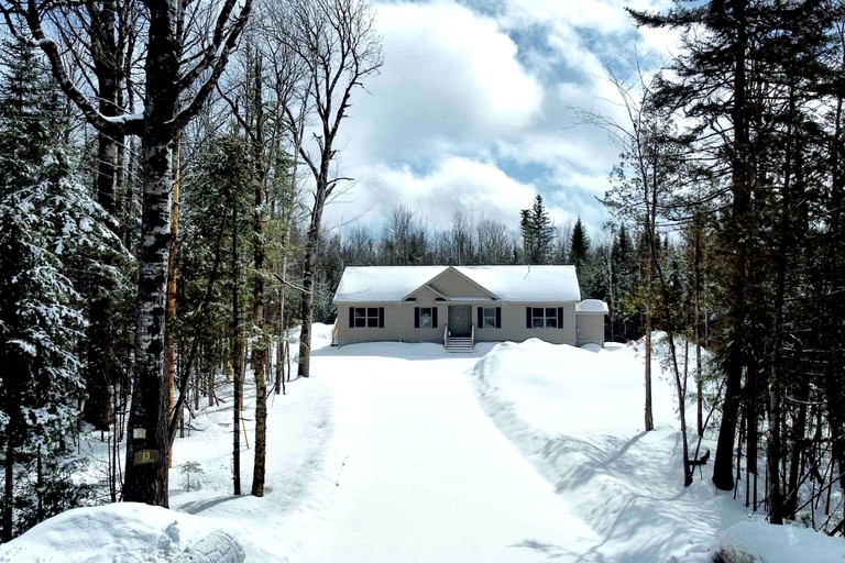 Cabins (United States of America, Greenville, Maine)