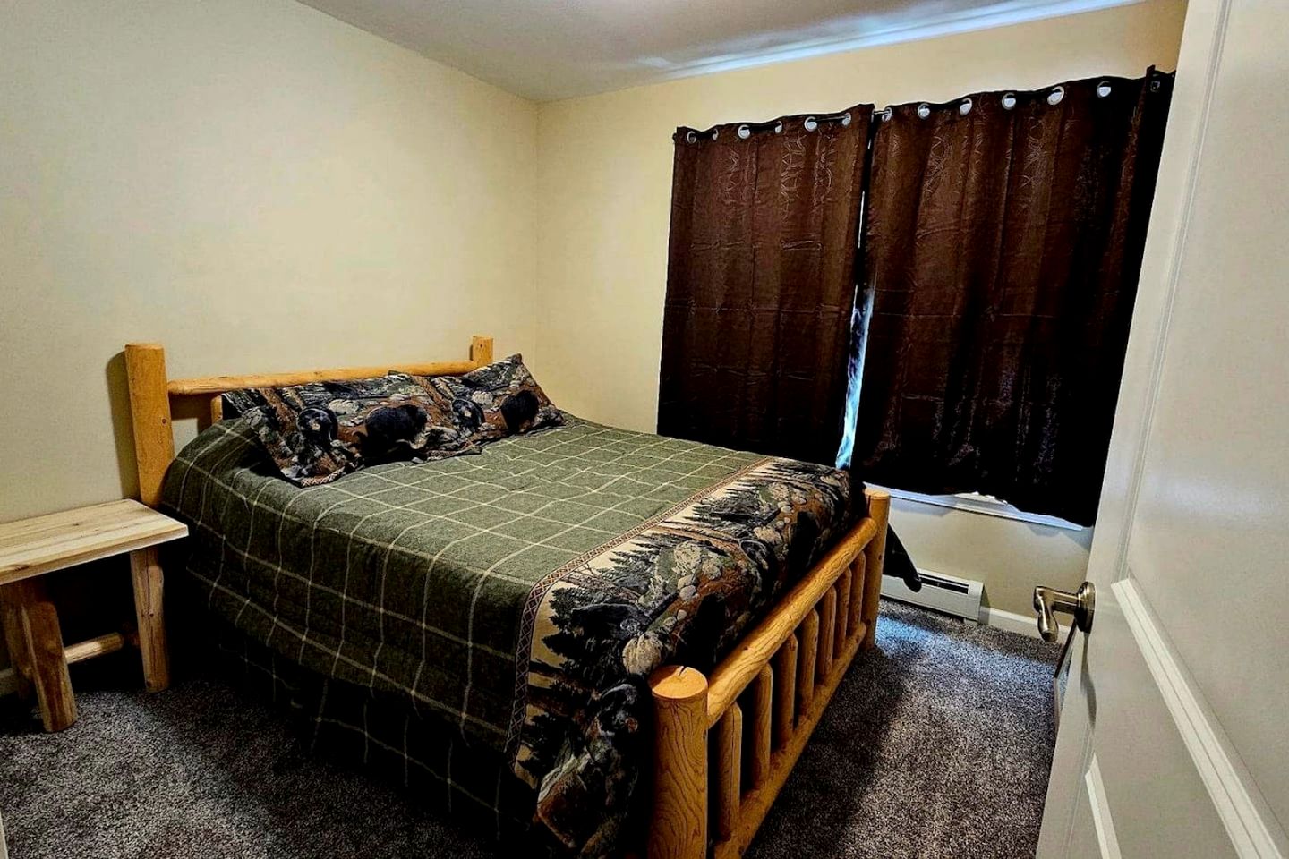 Isolated Cabin with Fire Pit  Ideal for Nature Lovers in Maine