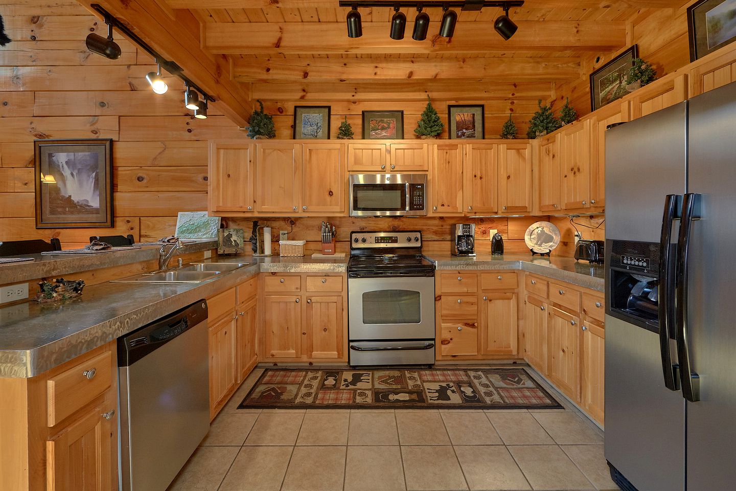 Luxury Sevierville Cabin for a Fun-Filled Vacation in Tennessee