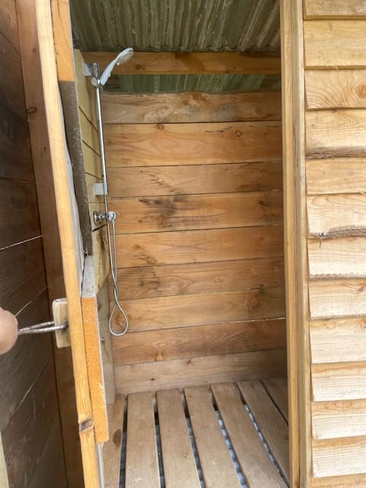 Peaceful Countryside Caravan Escape with Outdoor Living in England, United Kingdom