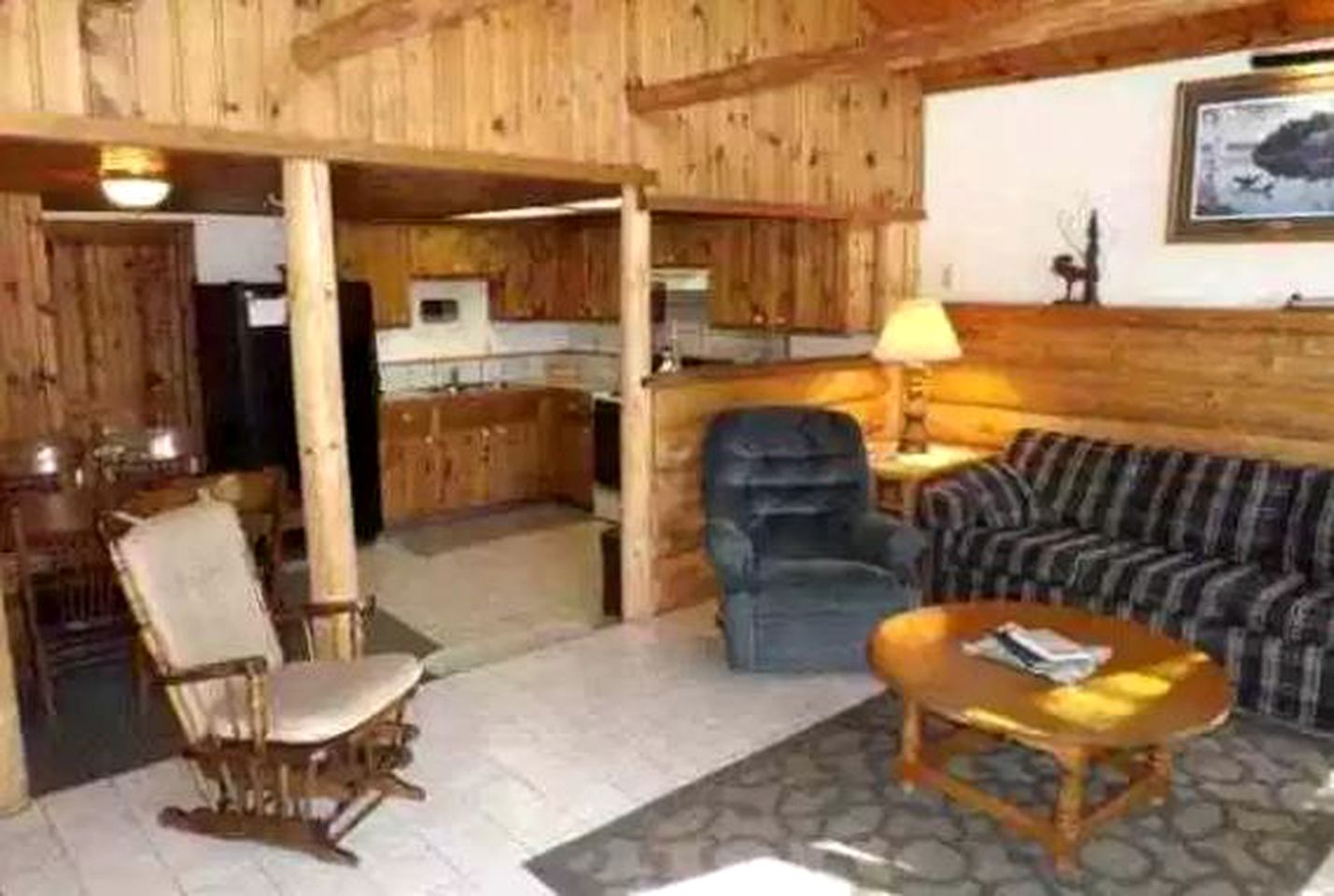 Rustic Cabin Rental on Shores of Diamond Lake in Minocqua, Wisconsin