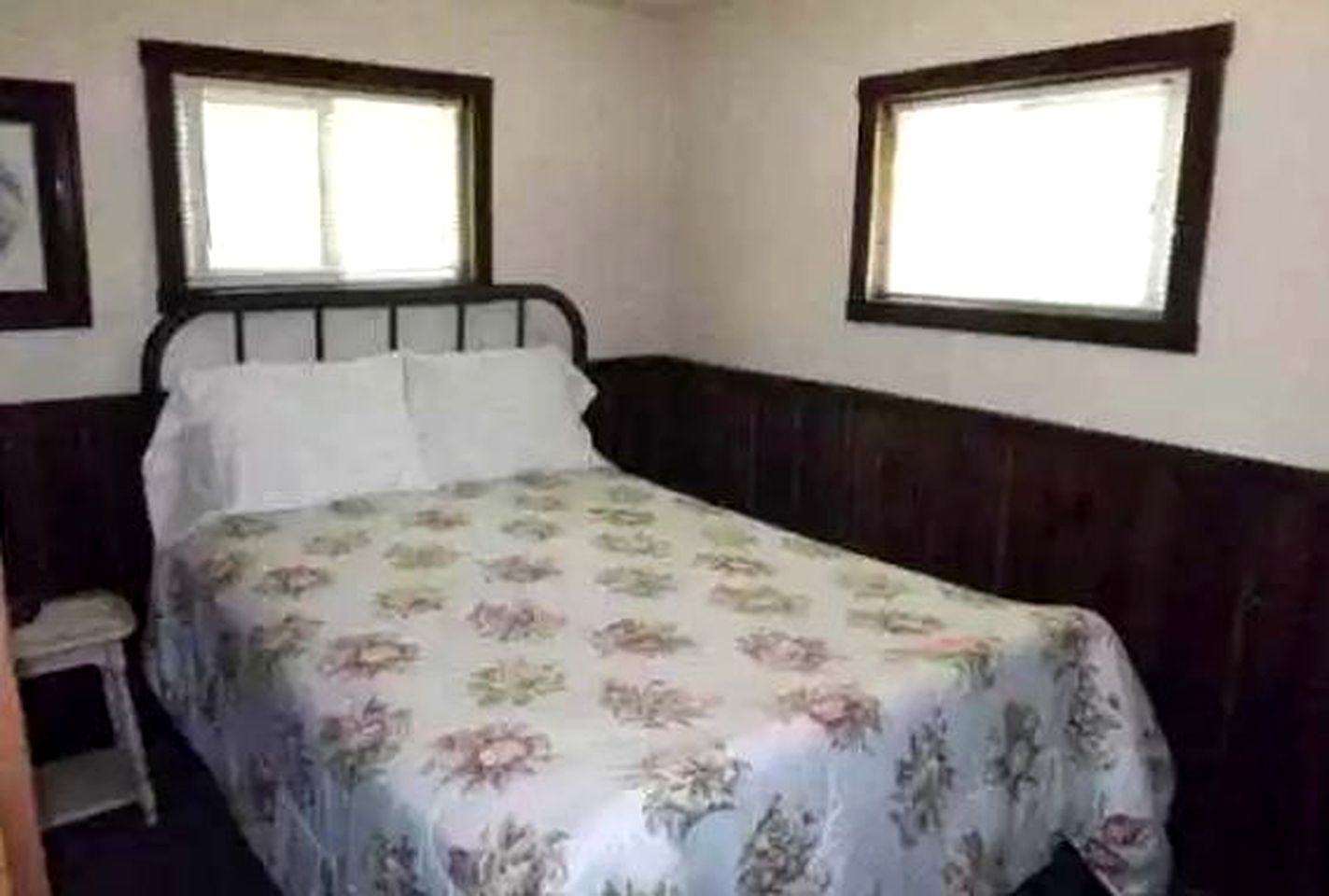 Rustic Cabin Rental on Shores of Diamond Lake in Minocqua, Wisconsin