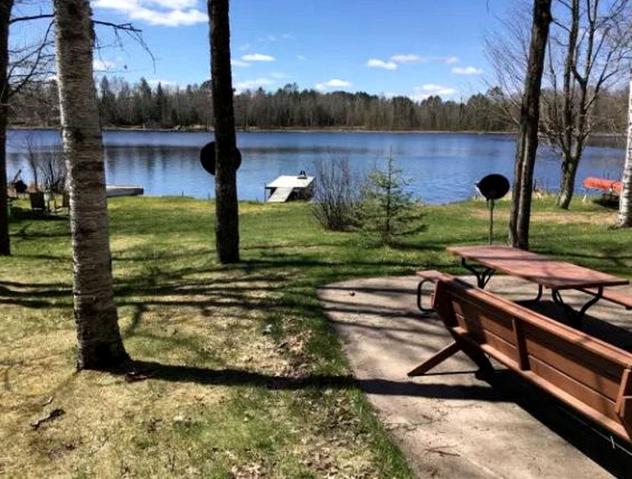 Rustic Cabin Rental on Shores of Diamond Lake in Minocqua, Wisconsin