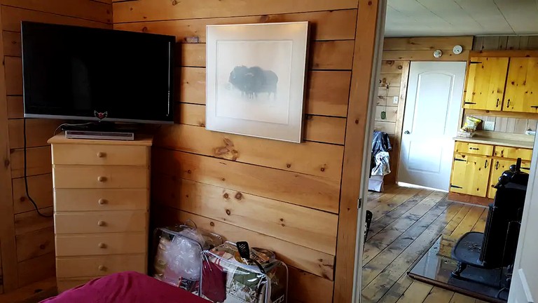 Cabins (Sudbury, Ontario, Canada)