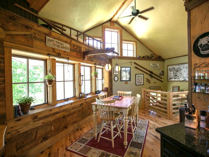 Cabins (Jackson, New Hampshire, United States)