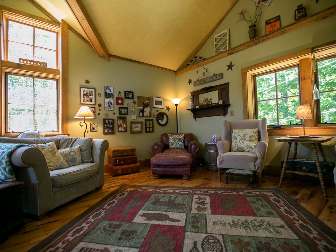 Private Rustic Cabin with Ski-In and Ski-Out Access in Jackson, New Hampshire