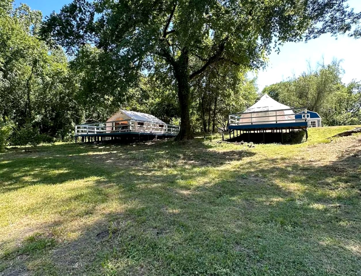 Incredible Safari Tent with Fire Pit in Murfreesboro, Arkansas