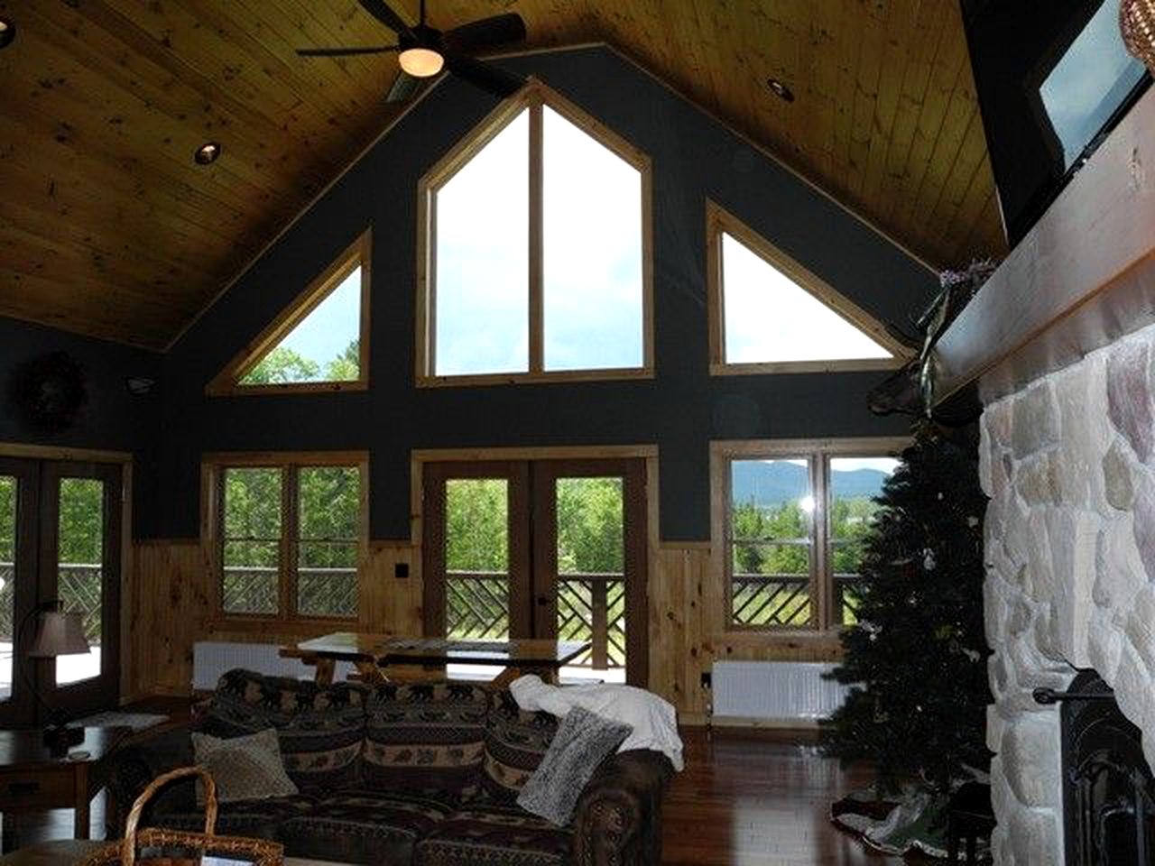 Impressive Cabin Rental for Large Groups in Au Sable Forks, New York