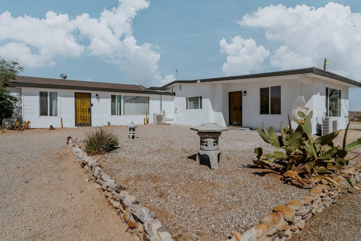 JT Ryokan LUNA - San Bernardino County near Joshua Tree, California