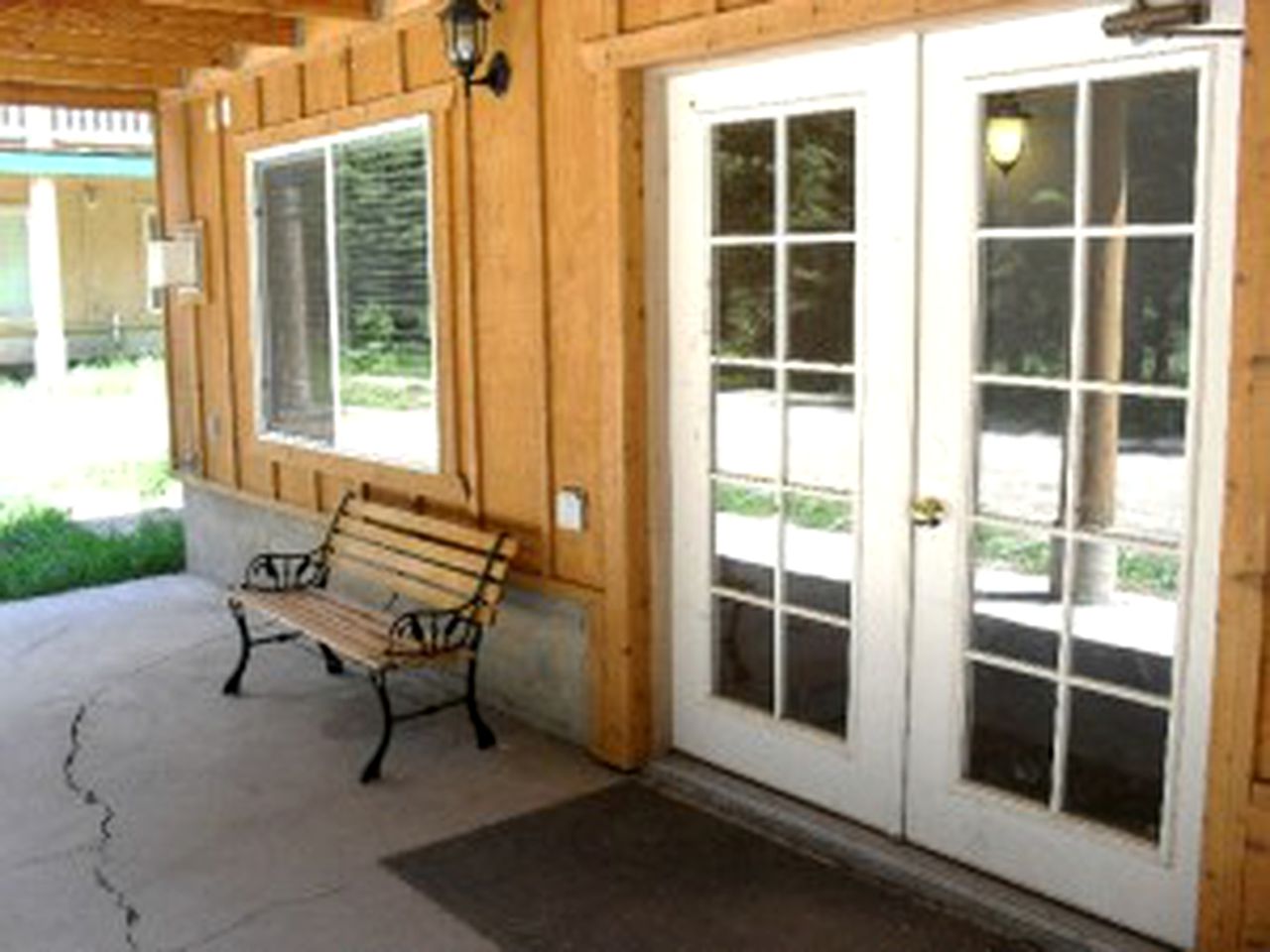 Cabin Rental near Yellowstone National Park in Island Park, Idaho