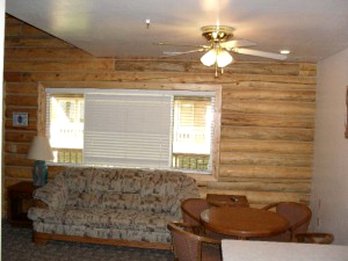 Cottages (Island Park, Idaho, United States)