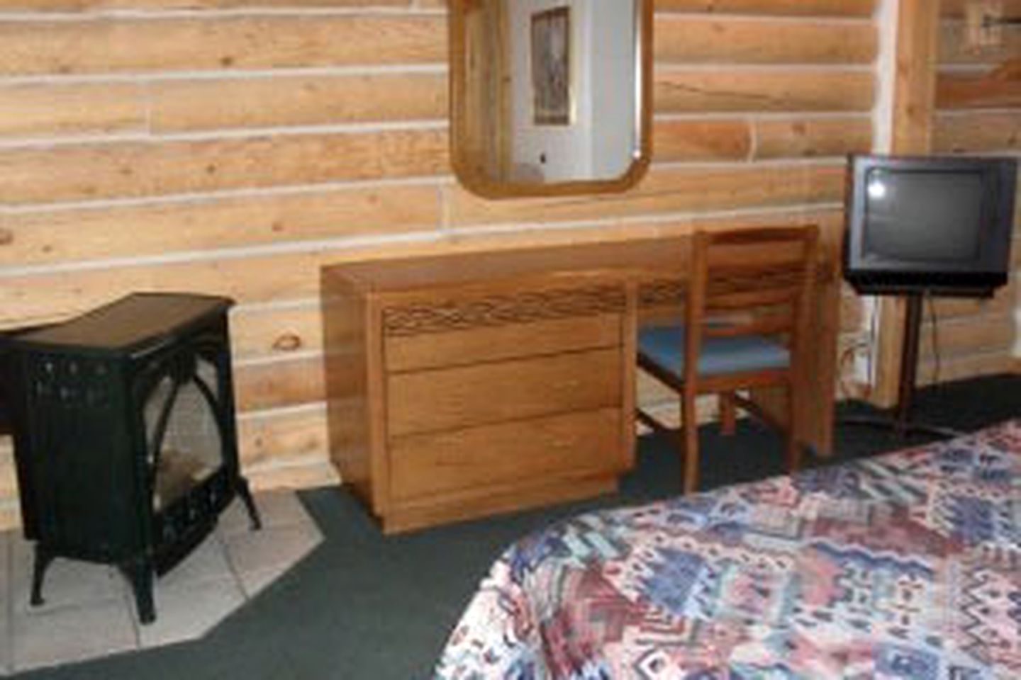 Cabin Rental with Views of Henry's Lake near Yellowstone National Park, Idaho