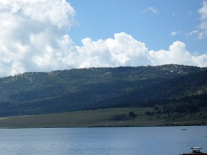 Cabins (Island Park, Idaho, United States)