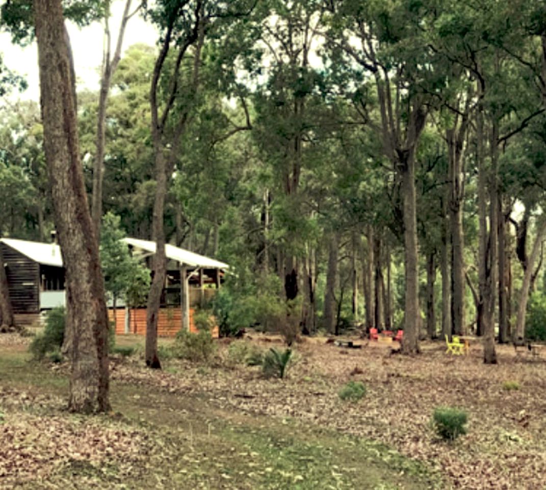 Secluded Cabin Rental for Two Guests Located near Darradup, Western Australia