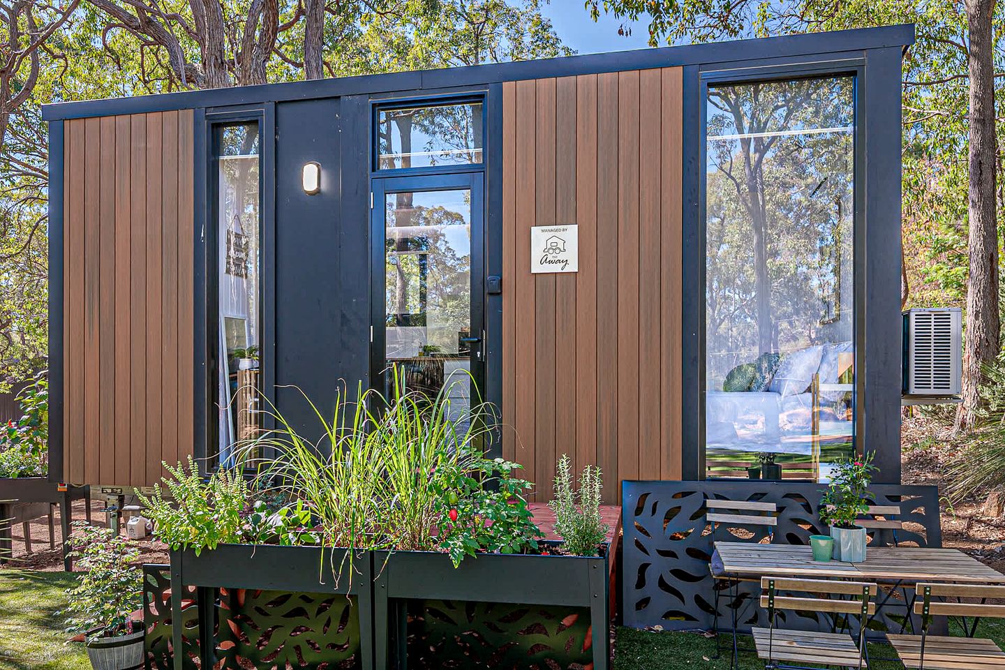 Peaceful Tiny House Retreat with Garden Pavilion near Armadale, Bedfordale WA