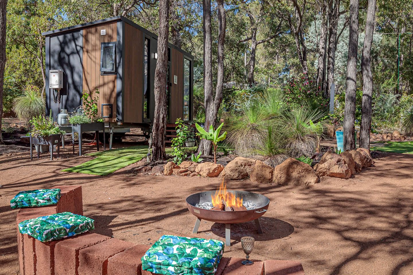 Peaceful Tiny House Retreat with Garden Pavilion near Armadale, Bedfordale WA