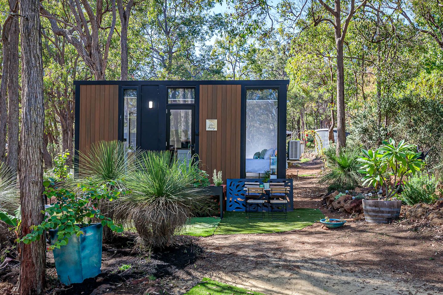 Peaceful Tiny House Retreat with Garden Pavilion near Armadale, Bedfordale WA