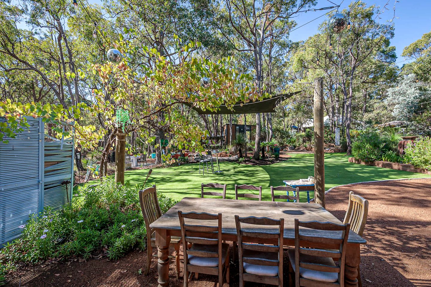 Peaceful Tiny House Retreat with Garden Pavilion near Armadale, Bedfordale WA