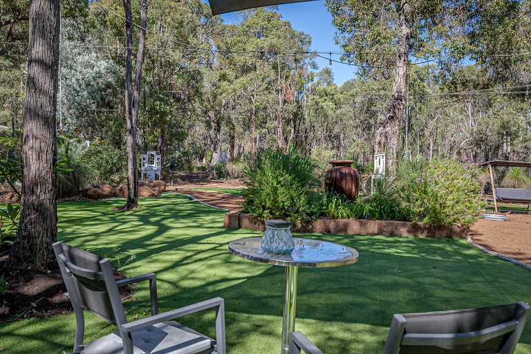 Tiny Houses (Australia, Bedfordale, Western Australia)
