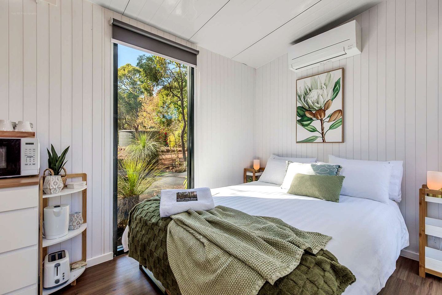 Peaceful Tiny House Retreat with Garden Pavilion near Armadale, Bedfordale WA