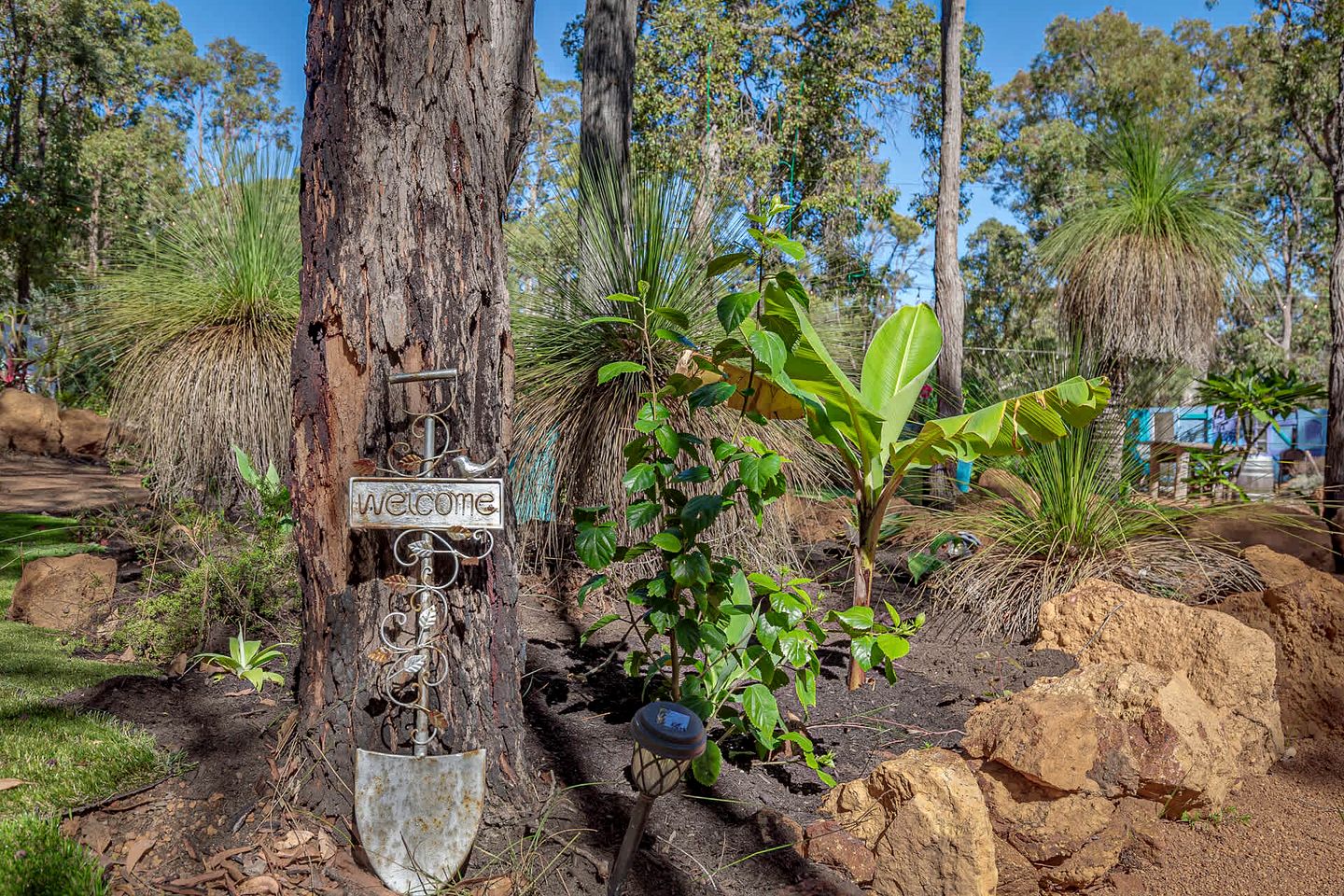 Peaceful Tiny House Retreat with Garden Pavilion near Armadale, Bedfordale WA