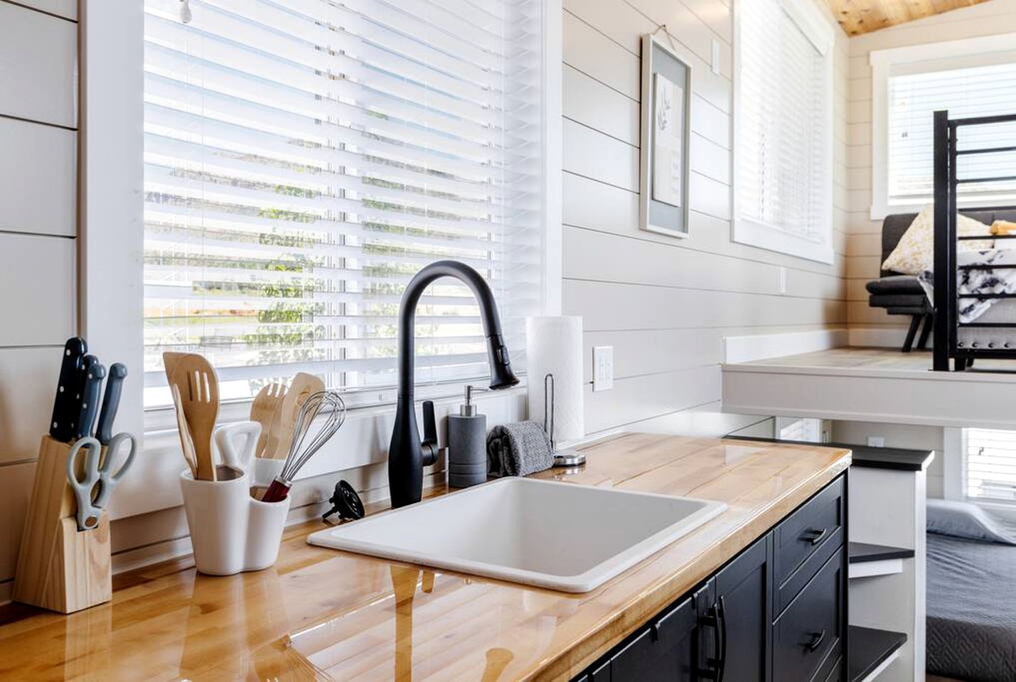 Scenic Retreat: Tiny House with Hot Tub in the Countryside Near Zion National Park, Utah