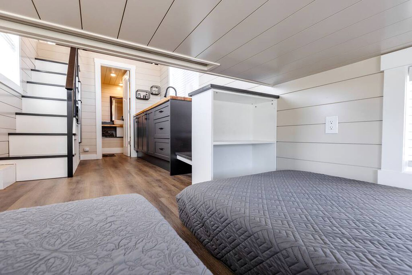 Scenic Retreat: Tiny House with Hot Tub in the Countryside Near Zion National Park, Utah