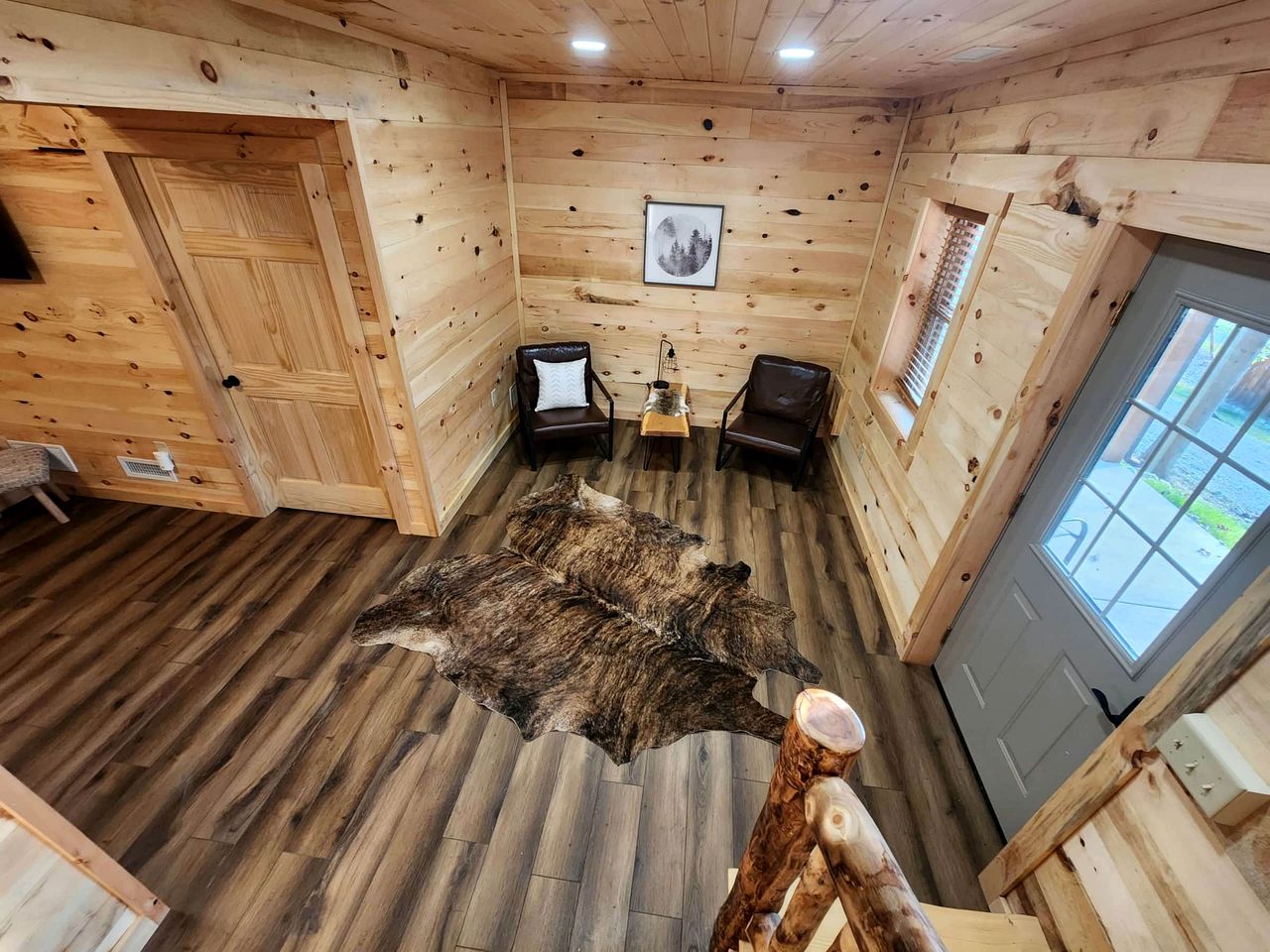 Modern Spacious Cabin near Tappan Lake with Jacuzzi and Panoramic Views in Ohio