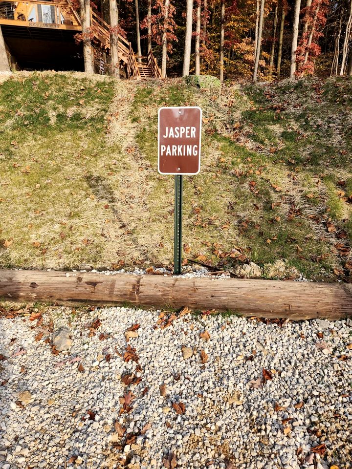 Modern Spacious Cabin near Tappan Lake with Jacuzzi and Panoramic Views in Ohio