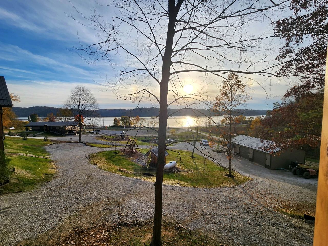 Modern Spacious Cabin near Tappan Lake with Jacuzzi and Panoramic Views in Ohio