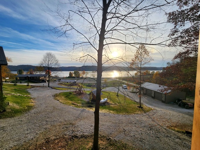 Cabins (United States of America, Franklin, Ohio)