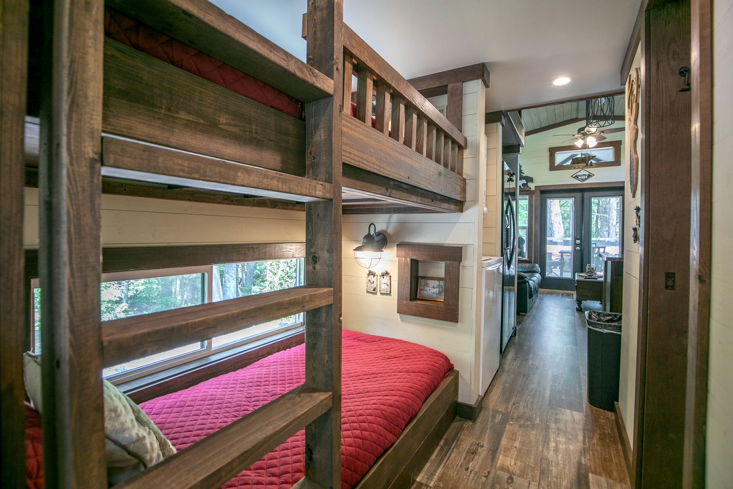 Stunning Cottage Nestled Amidst Trees with Fire Pit in Monteagle, Tennessee