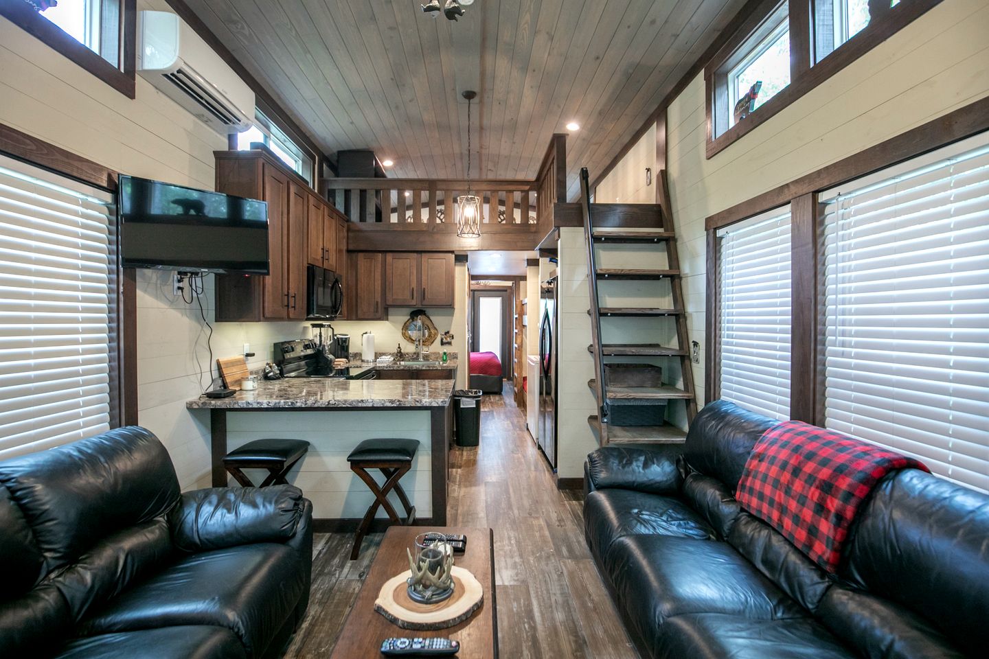 Stunning Cottage Nestled Amidst Trees with Fire Pit in Monteagle, Tennessee