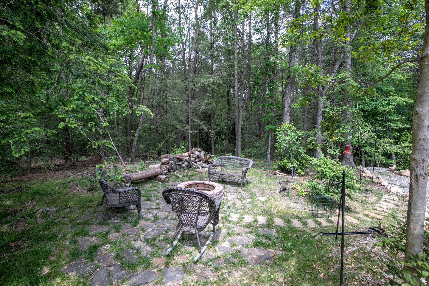 Stunning Cottage Nestled Amidst Trees with Fire Pit in Monteagle, Tennessee