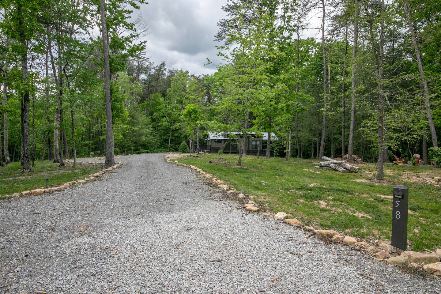 Stunning Cottage Nestled Amidst Trees with Fire Pit in Monteagle, Tennessee